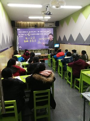 韶關(guān)市湞江區(qū)高思教育信息咨詢 助力學(xué)生成長(zhǎng)，點(diǎn)亮智慧未來(lái)